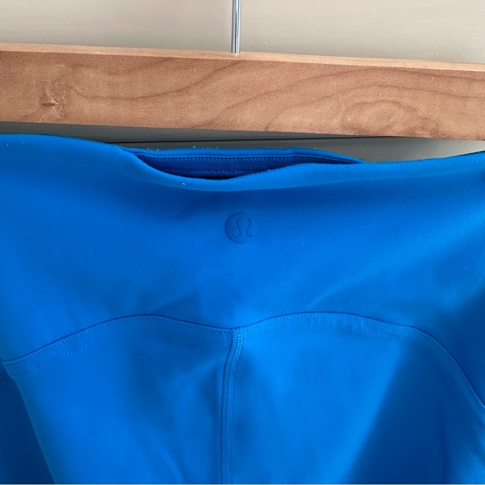 Lululemon InStill High-Rise Tight
28" - Poolside - Picture 6 of 7